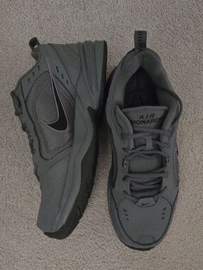 Nike Air Monarch IV
